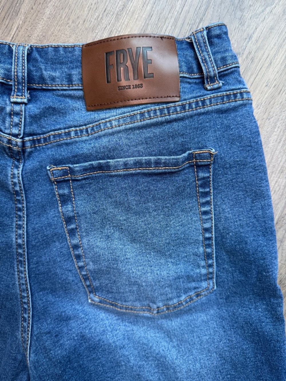 Frye High Rise Straight Leg Jeans - Size 4 / 27 - Picture 13 of 13